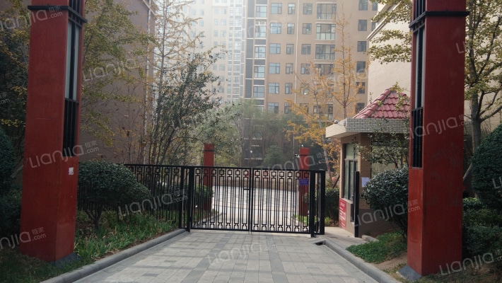 青岛和园房价怎么样和园房源户型图小区车位交通地址详情分析