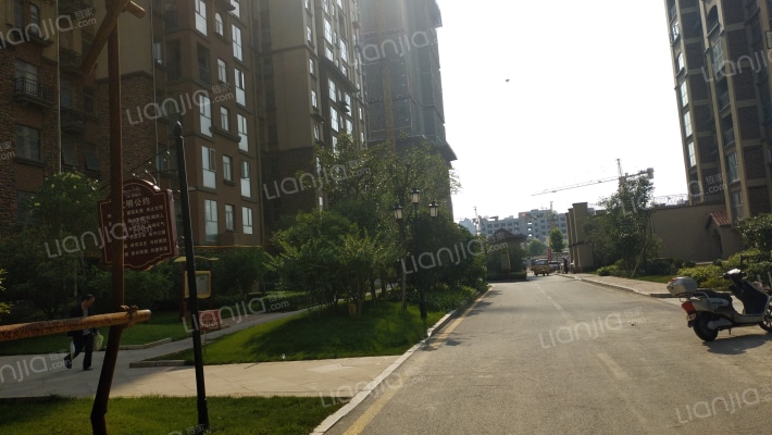 大唐滟澜山外景图