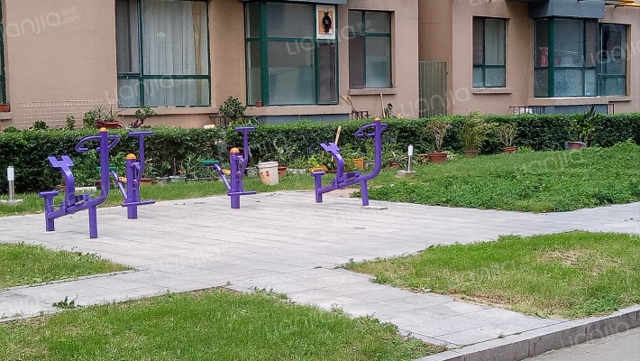 朝阳世纪城外景图