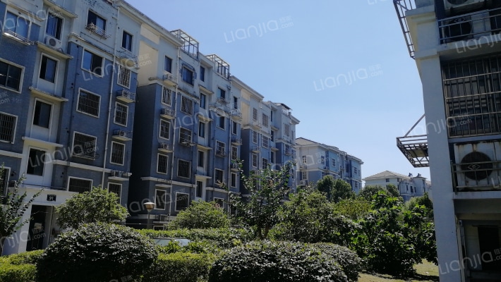 龙背山庄东区外景图