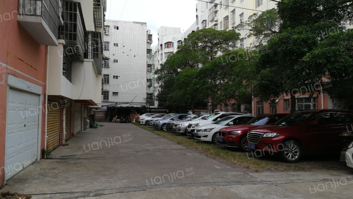 天成公寓外景图