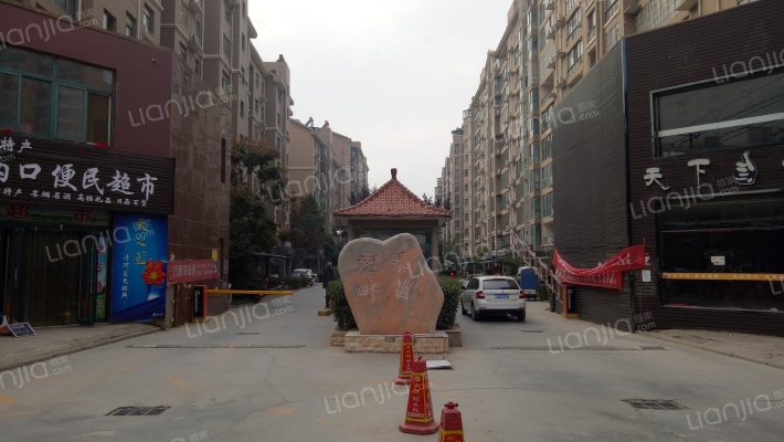 莱茵河畔外景图