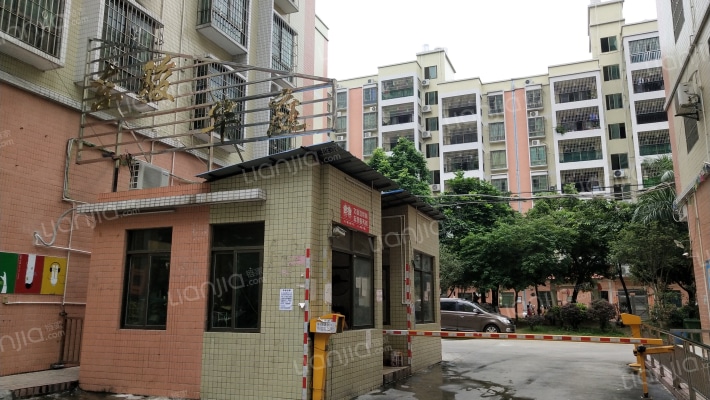 东骏华庭外景图