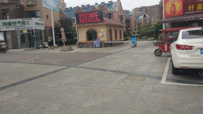 巴黎春天小区外景图