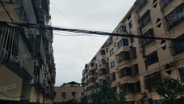 宝塔新村外景图