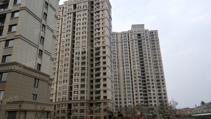 府东新苑外景图