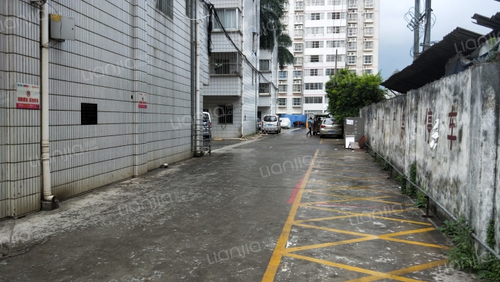 职工集资住宅楼(西乡塘区)外景图