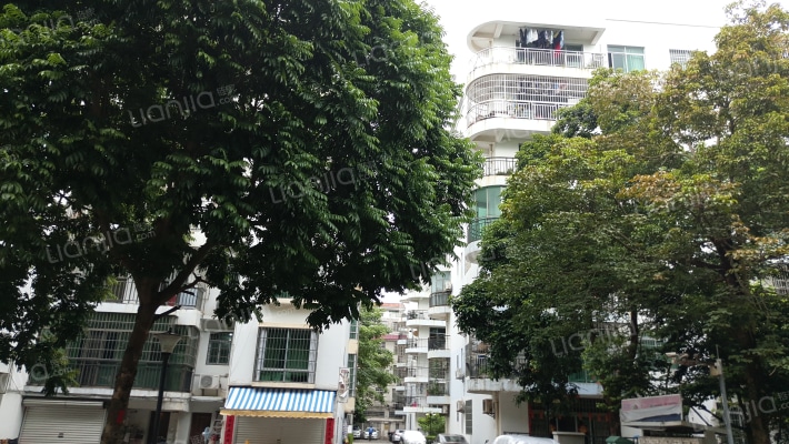 阳光海滨城外景图