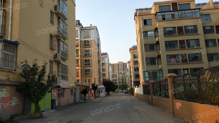 宝力小区外景图