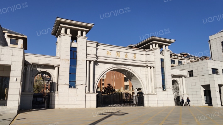 御湖盛景外景图