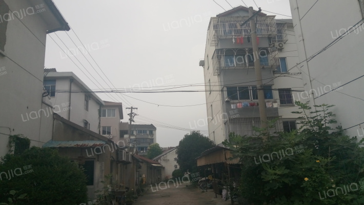 外菱塘路小区外景图