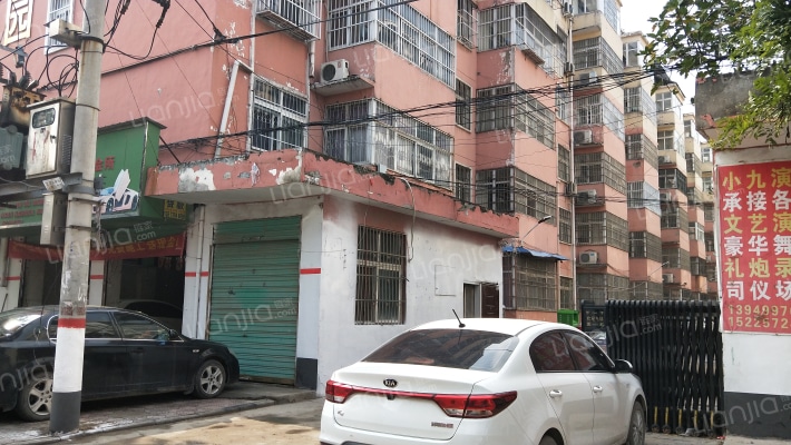 西景花园外景图