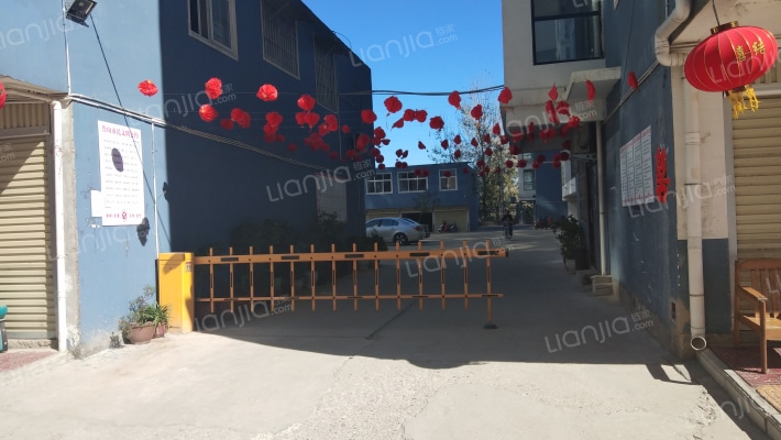 碧天华庭小区外景图