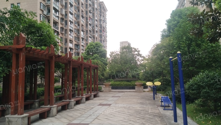 东郡华庭外景图