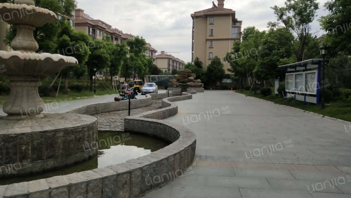 奥体清华苑外景图