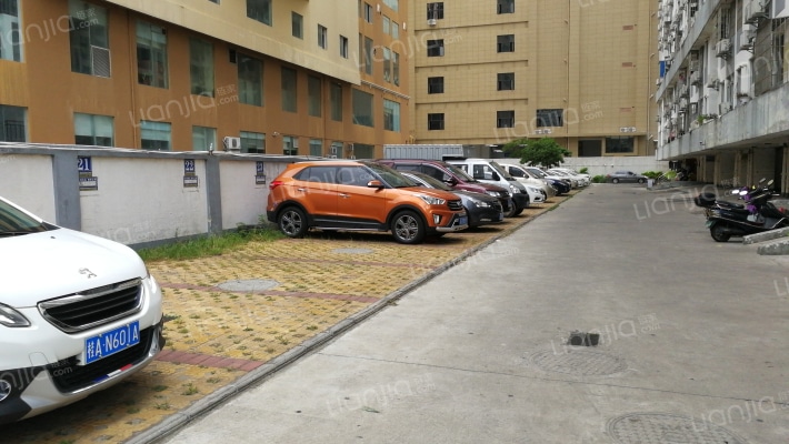 银晖公寓外景图