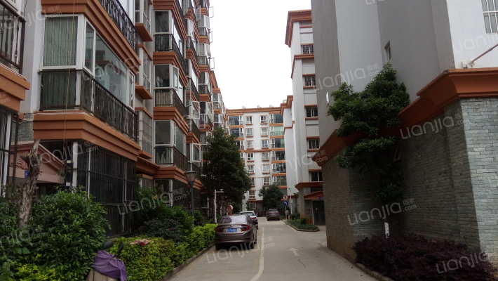 西交集团关上小区外景图