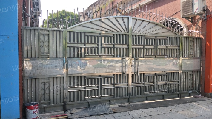 东华花苑外景图