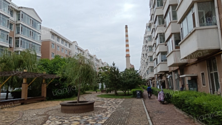 新龙华城二期外景图