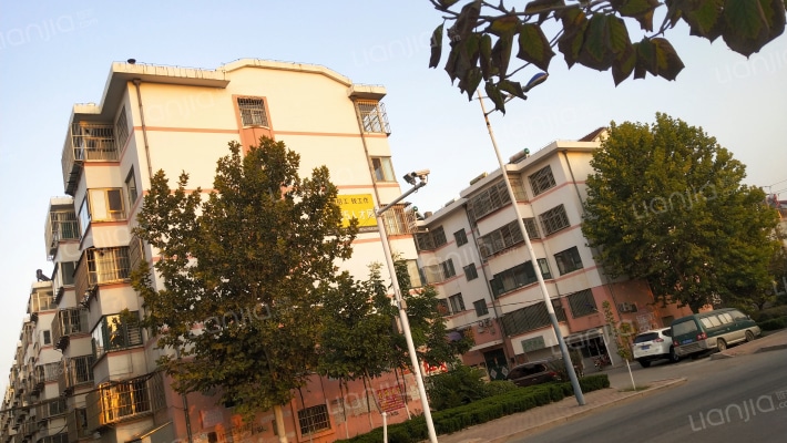 鸿达龙门路一院外景图