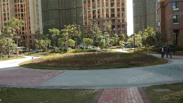 新八世纪华城外景图