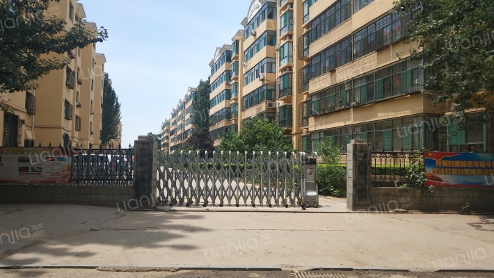 雅居小区外景图