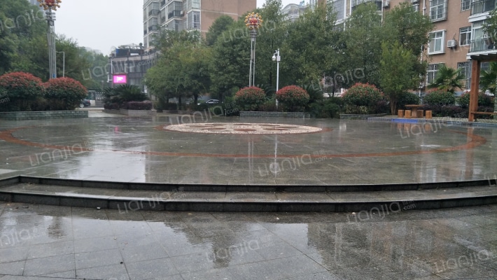 绿景花城小区外景图