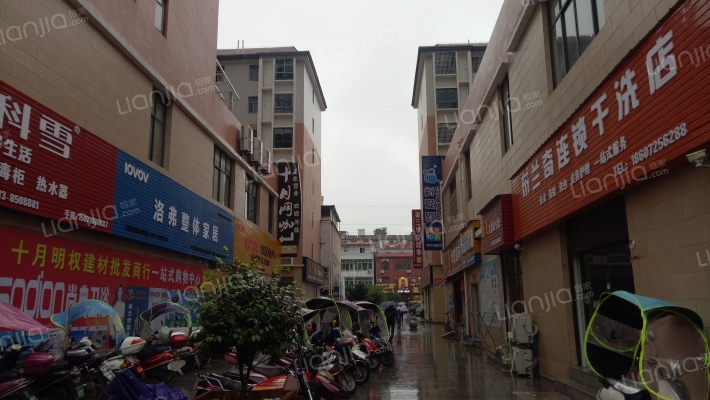 十月华庭外景图