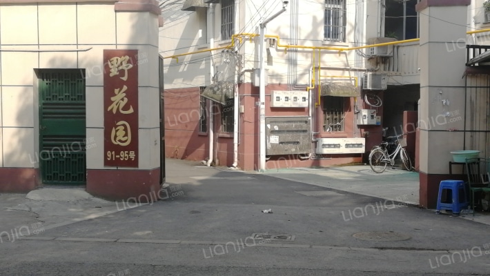 野花园91-95号外景图