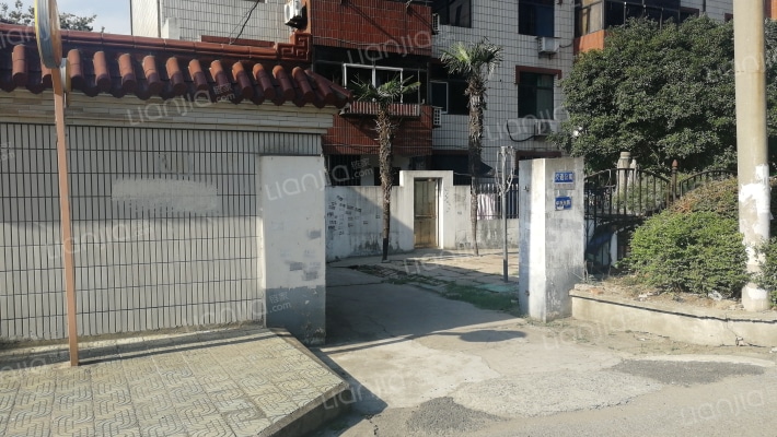 交通公寓外景图