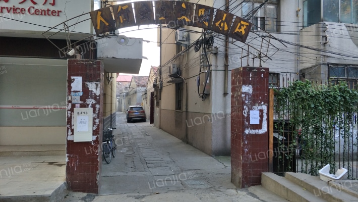 人行安全文明小区外景图