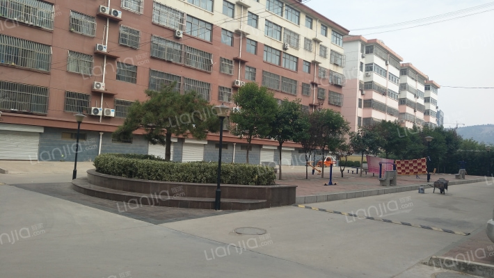 护驾御泽园外景图