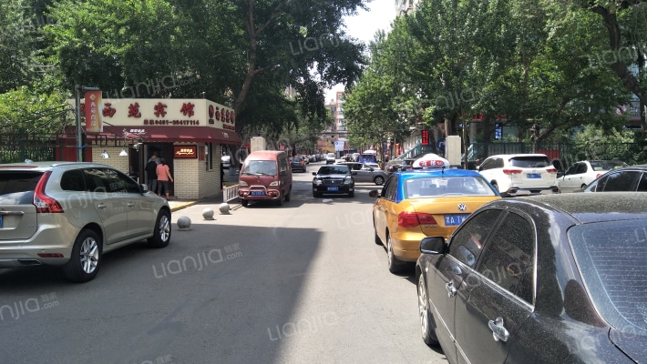 西苑小区外景图