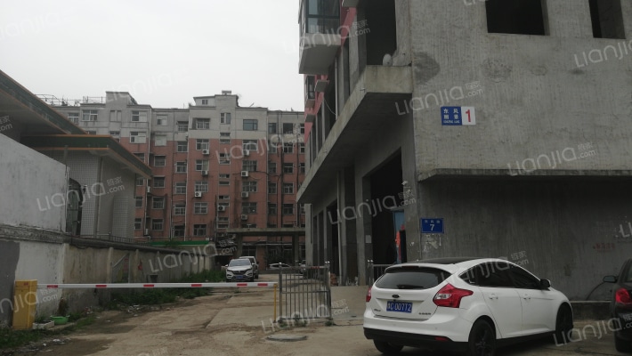 东风丽景外景图