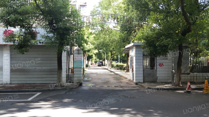 虞波北园外景图