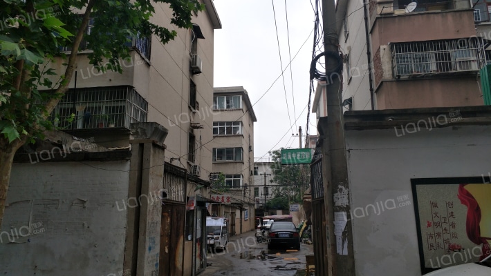 周口地区盐业公司家属楼外景图