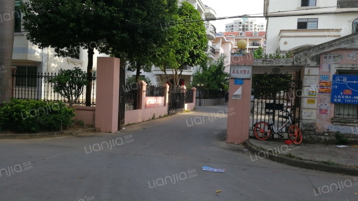 泰苑别墅区外景图