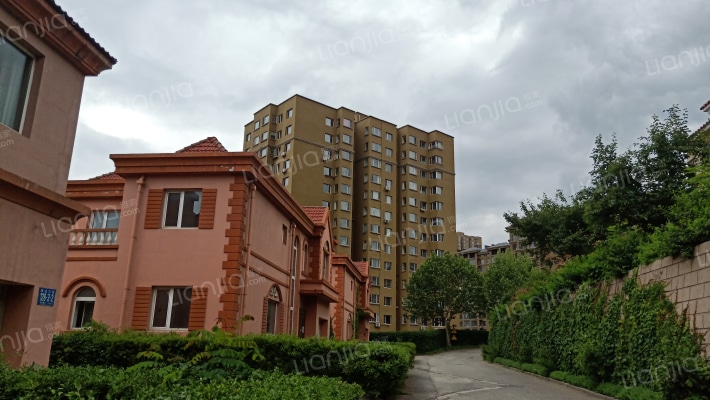 圣泊山庄外景图