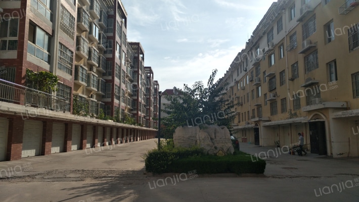 外国语学校教师公寓外景图