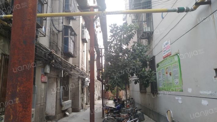 民主街社区外景图