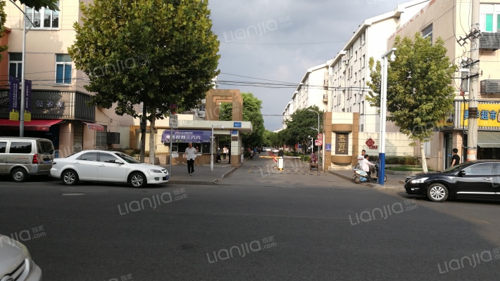 美华西村外景图