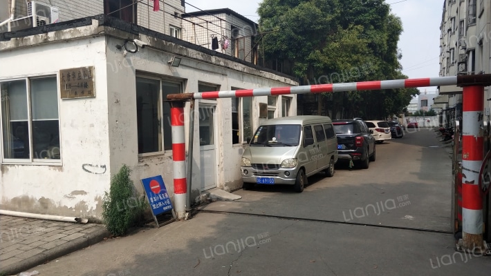 大唐华庄外景图