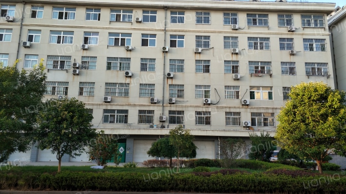 宝润花园小区外景图