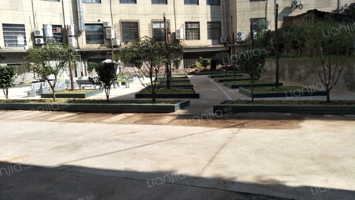 财富小区外景图