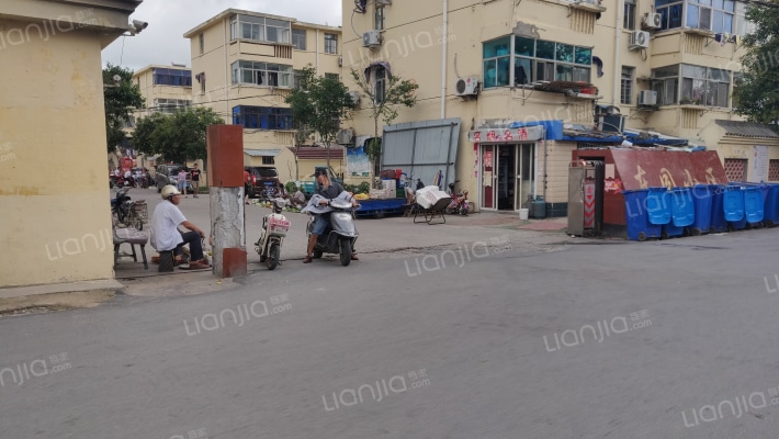 东园小区外景图