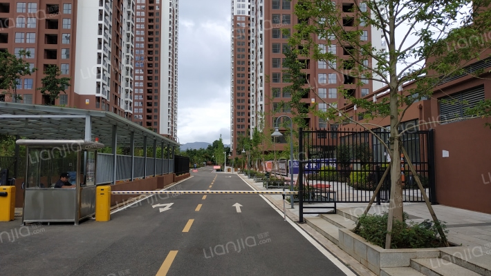 高新邻里中心外景图