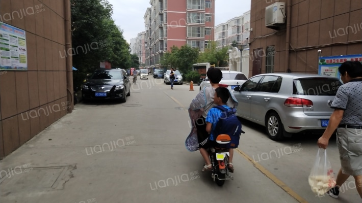 蓝爵世家外景图