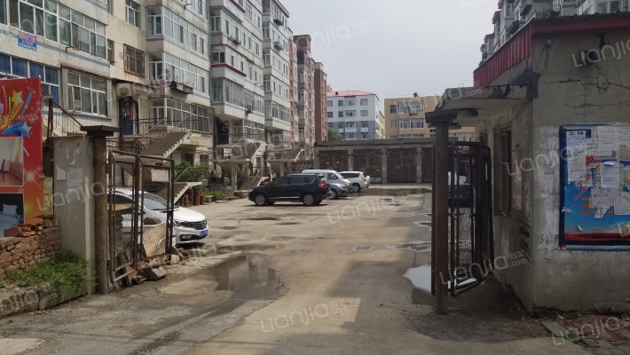 邮局家属楼外景图