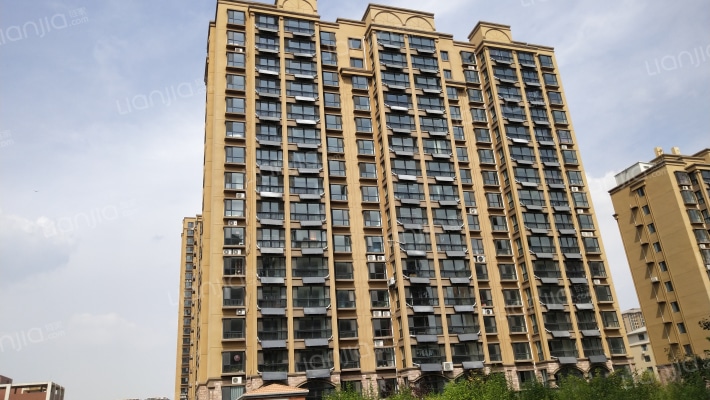 鲁昱尚清华外景图