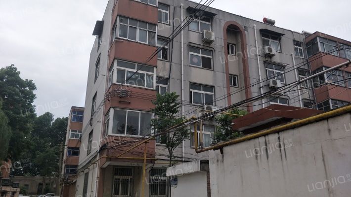 河南省水利水电学校家属院外景图